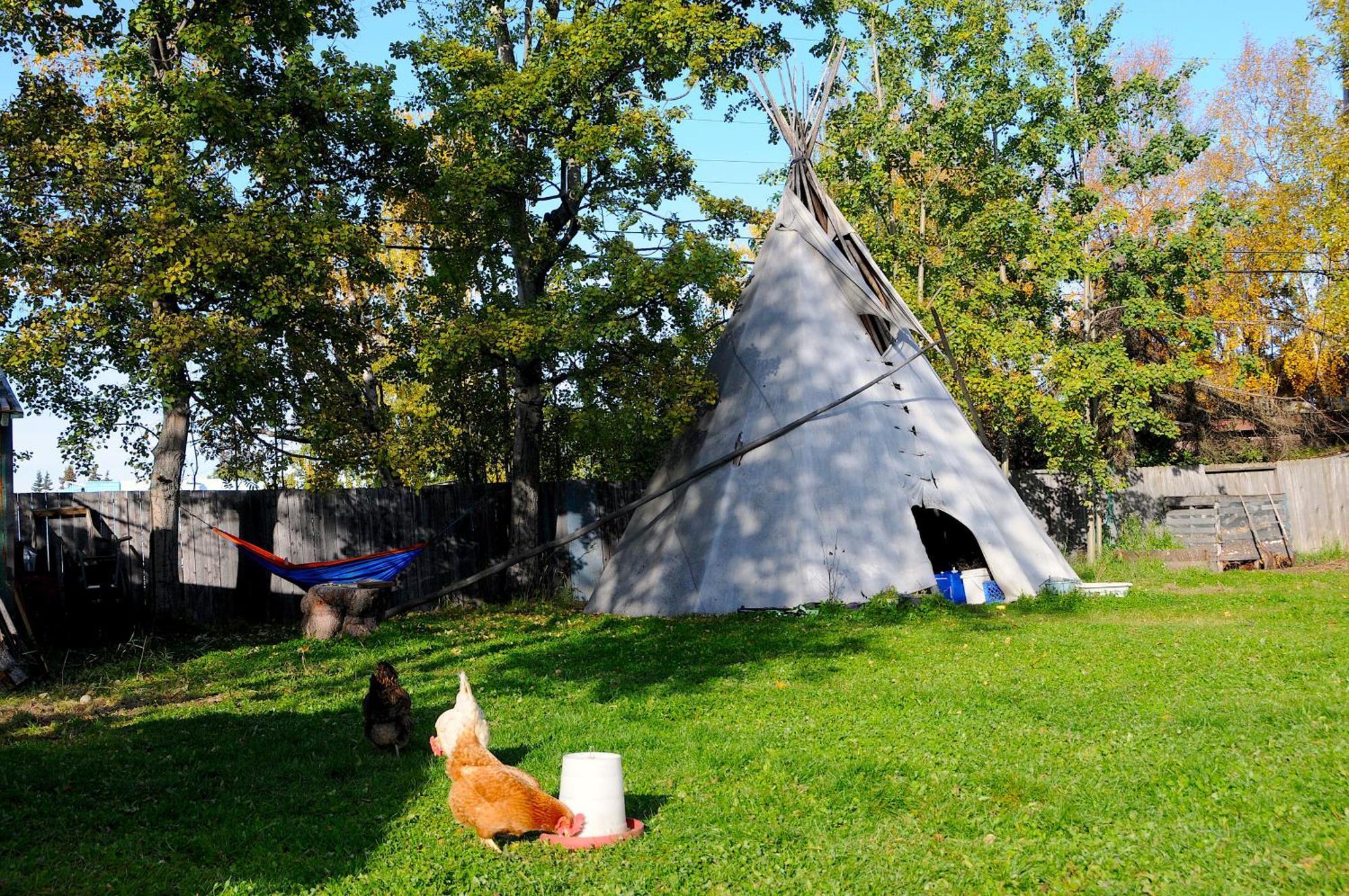 Base Camp Anchorage Hostel Exterior foto